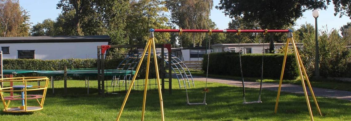 speelplaats op de familiecamping